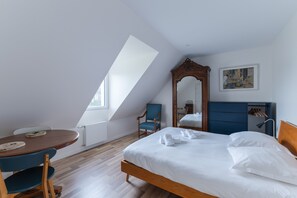 4 Schlafzimmer, Bügeleisen/Bügelbrett, kostenloses WLAN, Bettwäsche