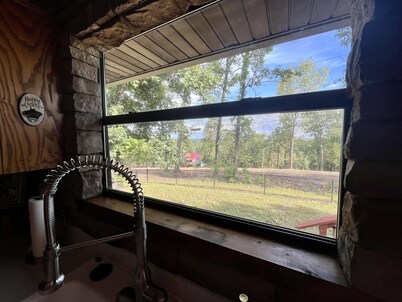 Cozy Cabin, Less than 1/2 mile to Marina, Boat Trailer Parking