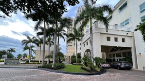 Property grounds - RESORT STILE APARTMENT  (Boynton Beach)