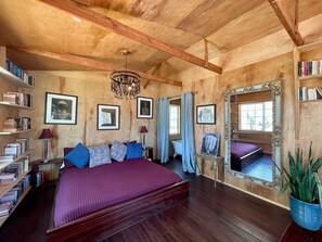 1 غرفة نوم ومكتب وواي فاي وملاءات أسرّة