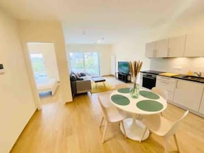 Dining room - Luxury 2023 Flat in city center. Parking (Luxembourg City)