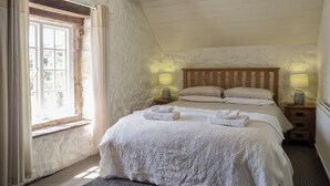 3 quartos, Wi-Fi de cortesia, roupa de cama