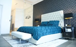 2 bedrooms, in-room safe, iron/ironing board, free WiFi