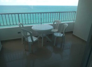 Outdoor dining - Apartamento frente al mar - Palmetto Bocagrande (Cartagena de Indias)