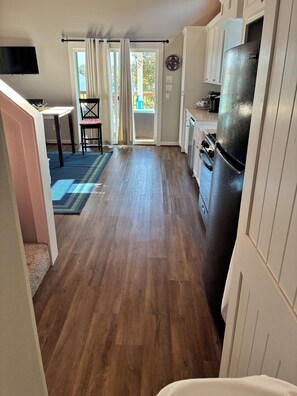 Paper towels - Stay Here For Christmas Because …. (Willis)