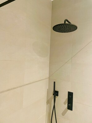 Hair dryer, towels - Large 1 bedroom -Center terrace parking (Luxembourg City)