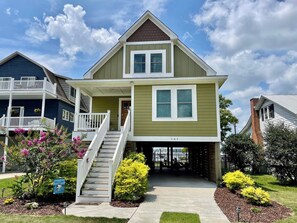 Exterior - New, modern coastal home with private dock overlooking the city of New Bern! (New Bern)