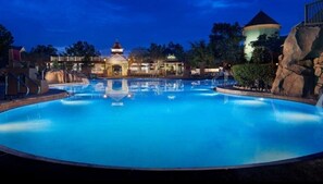 Indoor pool, a heated pool - Disney's Saratoga Springs Resort & Spa - Deluxe Studio (Lake Buena Vista)