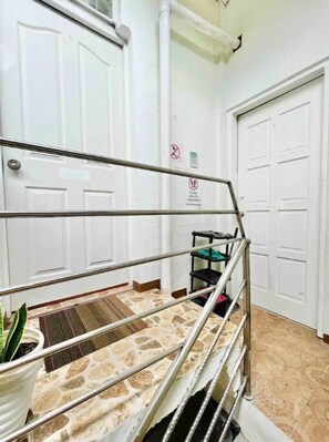 Interior - Fusion, 2 Units/4 Bedrooms, Aircon, Wi-Fi, Karaoke (Quezon City)