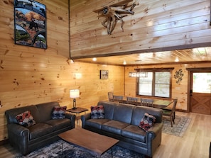 House, Multiple Beds (Pooling Around #200) | Living area