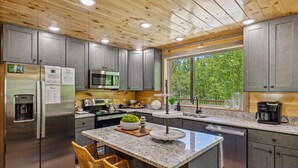 House, Multiple Beds (Heavenly Cabin #1914) | Private kitchen | Oven, toaster - Heavenly Cabin #1914 (Sevierville)