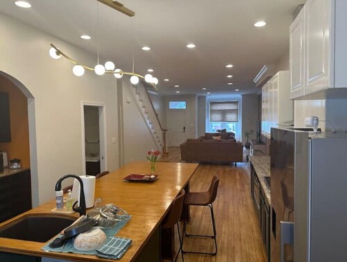 Large Townhouse Near Florida Ave & U Street!