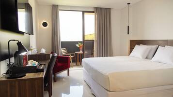 Desk, free WiFi, bed sheets