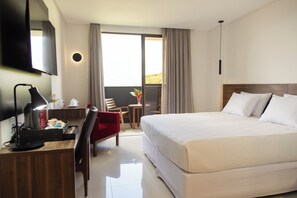 Escrivaninha, Wi-Fi de cortesia, roupa de cama