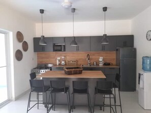 Microondas, horno y parrilla de estufa 