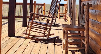Magnificent Cabin views of Sangre De Cristo Mountain Range, and Wet Mountains.