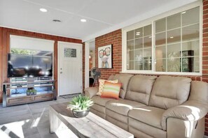 Smart TV, ping pong, books, video library