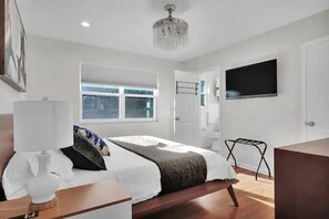 3 bedrooms, iron/ironing board, free WiFi, bed sheets