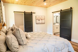 4 Schlafzimmer, Reisekinderbett, kostenloses WLAN, Bettwäsche