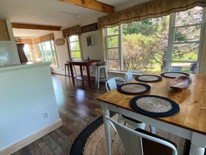 Dining - Newly renovated home with water views in the heart of Bailey Island (Harpswell)