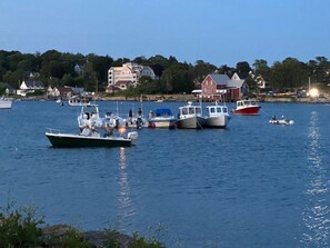 Marina - Newly renovated home with water views in the heart of Bailey Island (Harpswell)