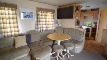 Chalet | Dining