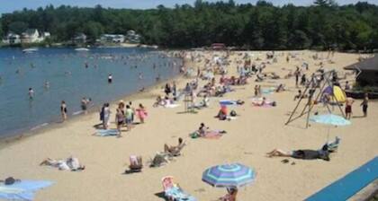 Adorable, updated condo. Walk to Weirs Beach. Near Bank of N.H.Pavilion.