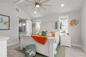 4 間睡房、熨斗/熨衫板、免費 Wi-Fi、床單