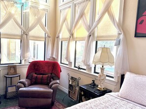 1 habitación, tabla de planchar con plancha, wifi gratis y ropa de cama 