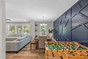 Games room - Serenity on Stroud: Fire Pit + Games + Fun (Mableton)