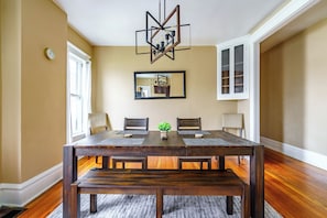 Hus – design | Spiseområde på rommet