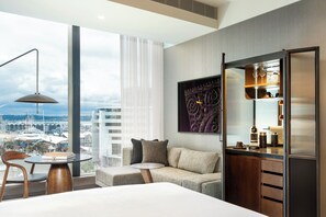 Hypo-allergenic bedding, minibar, in-room safe, individually furnished - InterContinental Auckland by IHG (Auckland)
