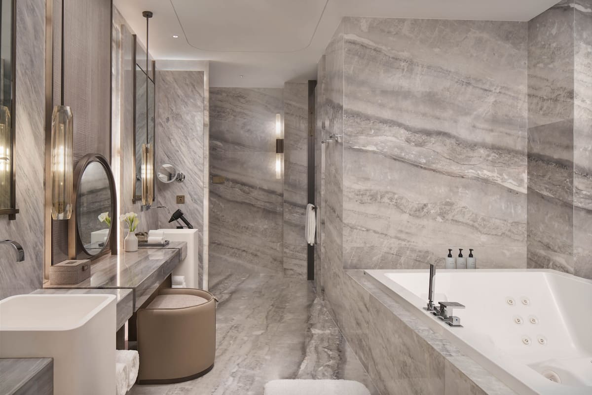 Suite, 2 Bedrooms, Garden View | Bathroom