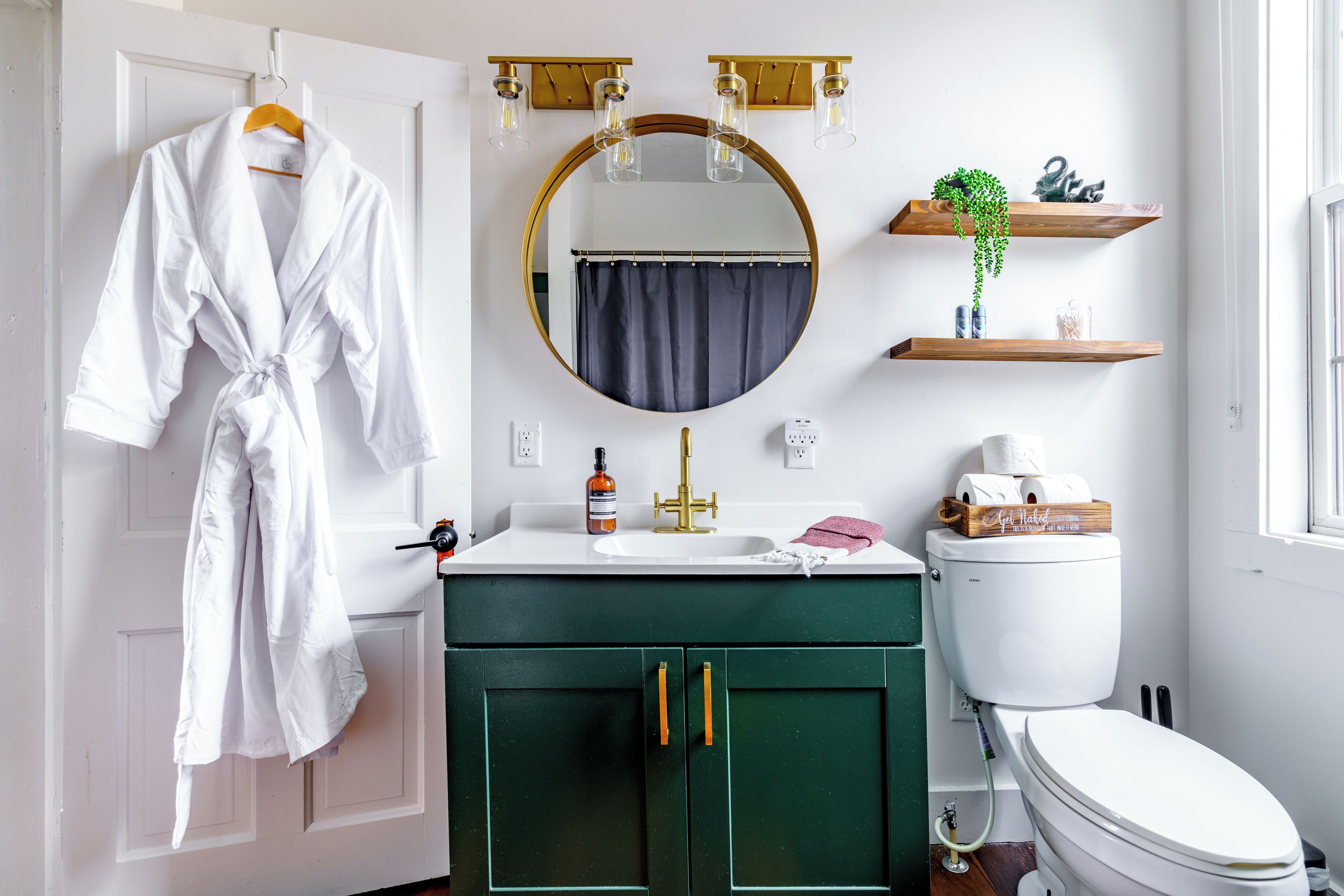 Rainfall showerhead, designer toiletries, hair dryer, towels