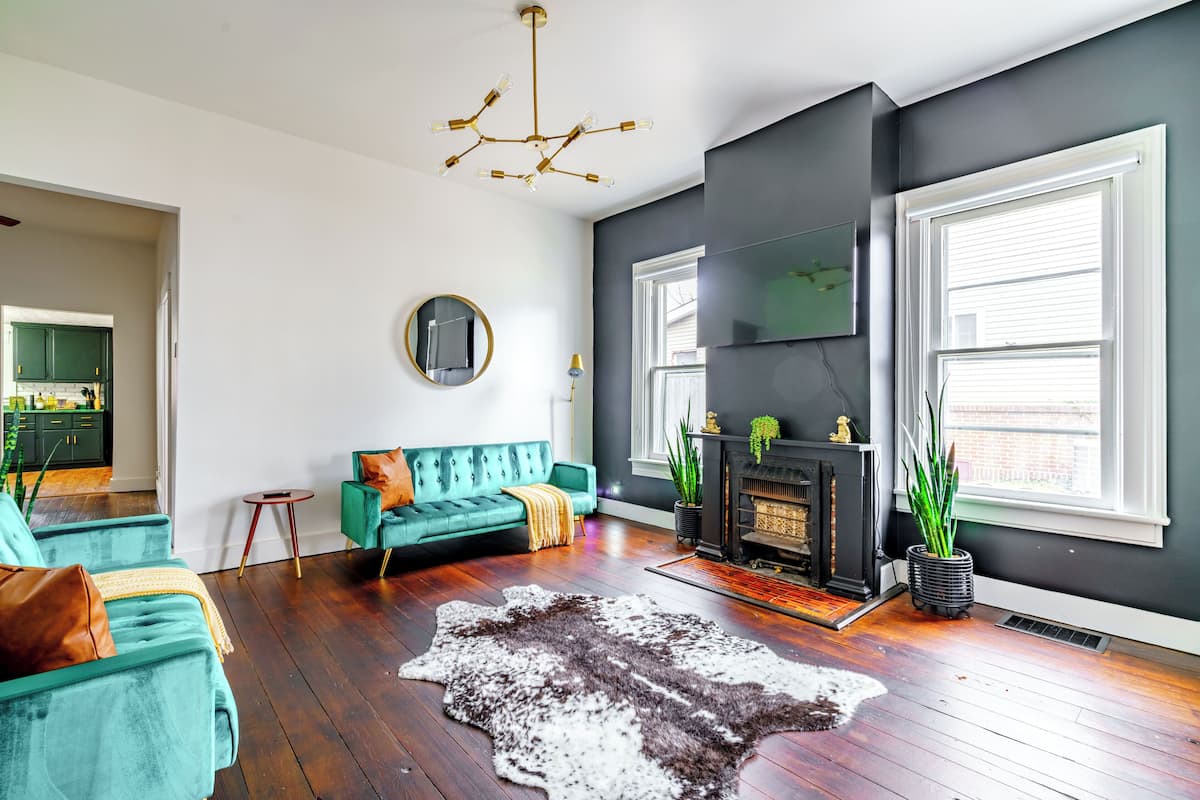 32-inch Smart TV with digital channels, Netflix, Hulu