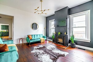 55-inch Smart TV with digital channels, Netflix, Hulu