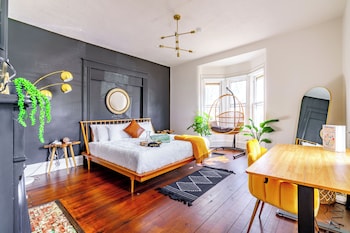 Jungle House Luxury Stays - Downtown Chillicothe