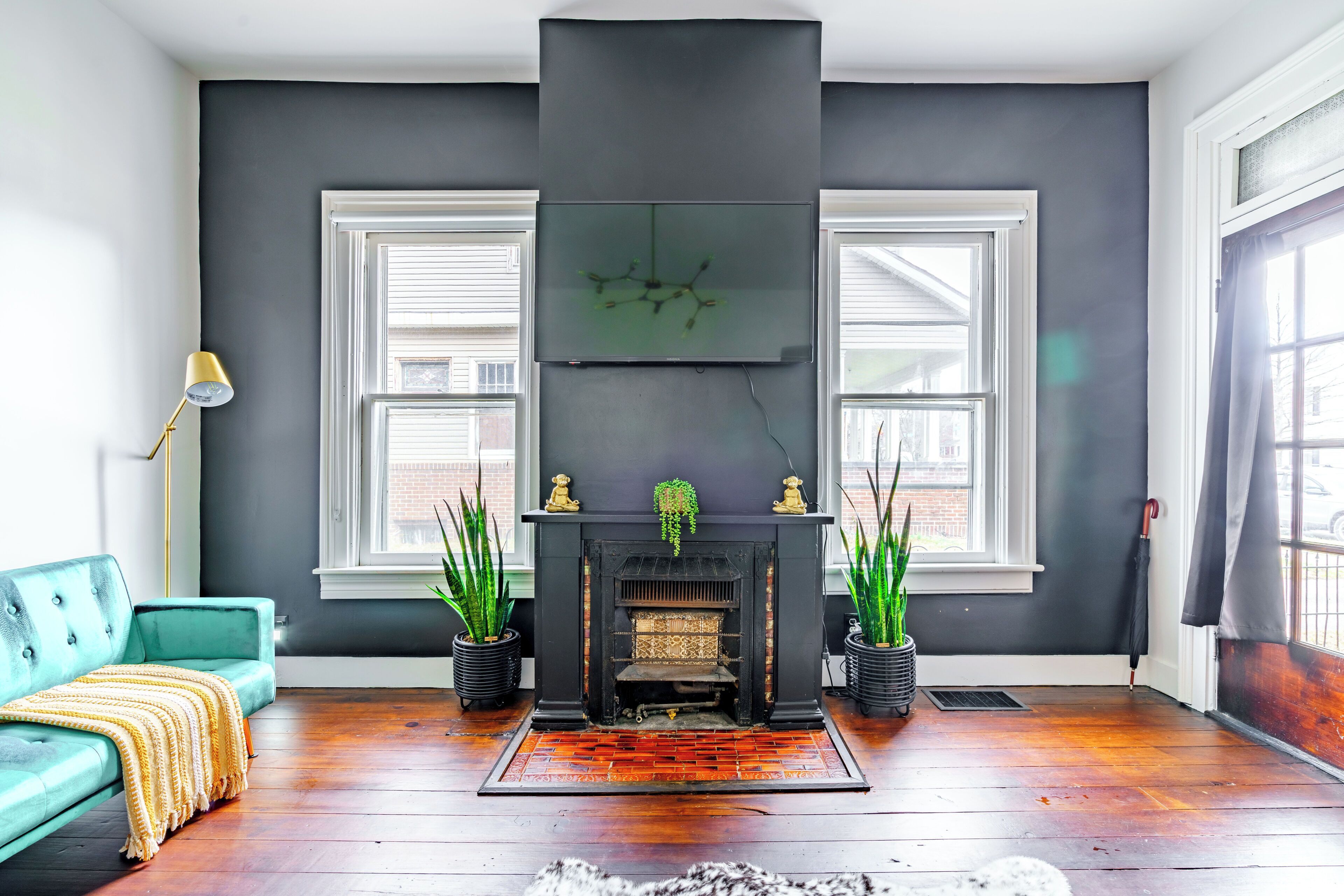 55-inch Smart TV with digital channels, Netflix, Hulu