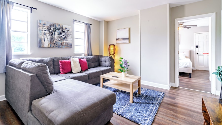 Jungle House Modern Lofts – Arena District & Short North