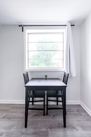Design Apartment | In-room dining