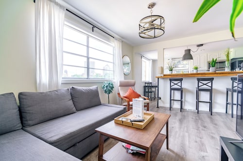 Jungle House Modern Lofts – Arena District & Short North