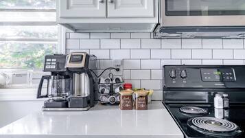 Casa Tres | Coffee and/or coffee maker