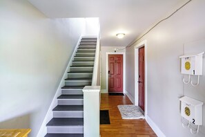 Unclassified image, 5 of 107, button - Jungle House Modern Lofts – Arena District & Short North (Columbus)
