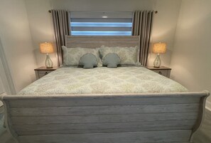 3 bedrooms, desk, iron/ironing board, travel cot