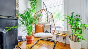 32 inci sebuah televisyen pintar dengan digital, TV, Netflix