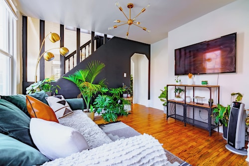 Jungle House Luxury Stays - Downtown Columbus & Short North