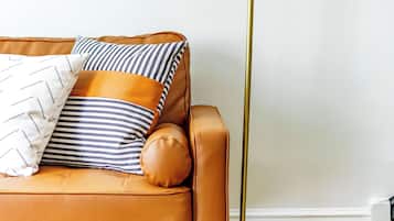 55-inch Smart TV with digital channels, TV, Netflix