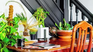 Welcome to the Jungle | Dining room