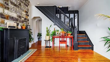 Exclusive House | Living area | 55-inch Smart TV with digital channels, TV, Netflix