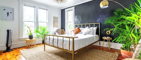 Exclusive House | Egyptian cotton sheets, premium bedding, memory-foam beds, free minibar